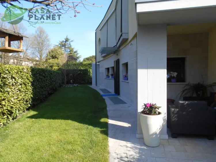 Villa a schiera in VIA DEI TULIPANI, Mogliano Veneto, 6 locali, 170 m²