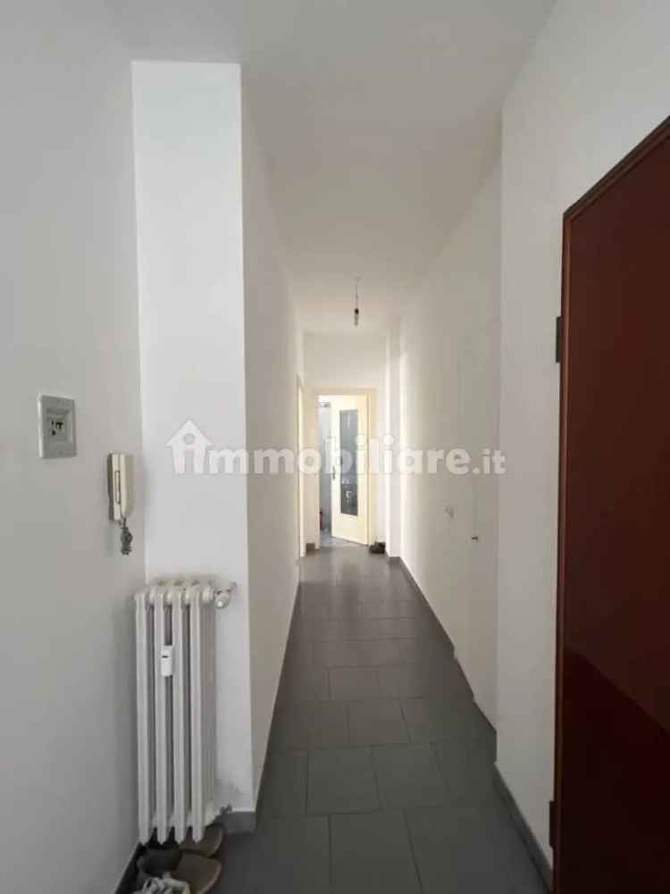 Trilocale corso Piave 49, Borgo Piave, Corso Europa, Zona Ferrero, Alba