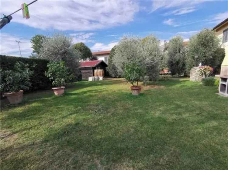 Villa in ADIGE, Empoli, 12 locali, 3 bagni, giardino in comune, 260 m²