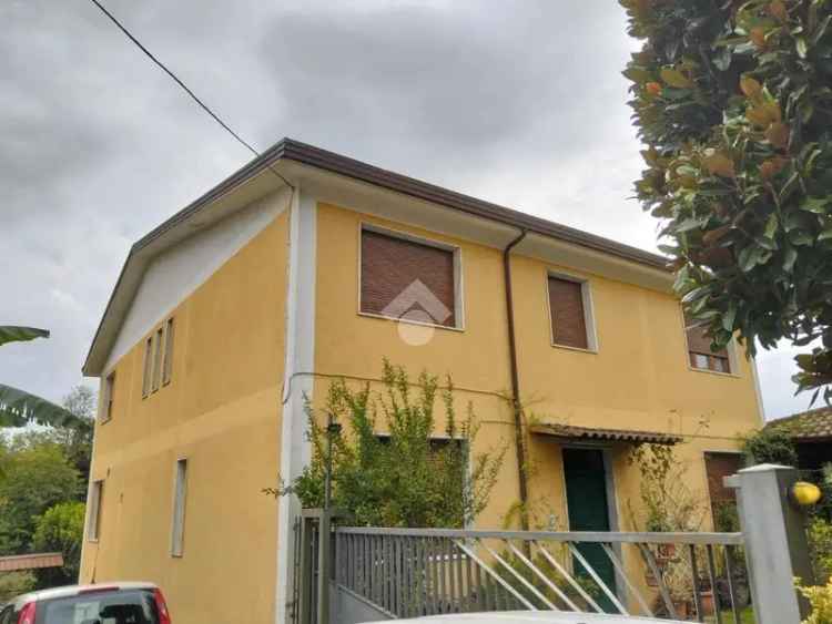 Villa unifamiliare Contrada San Tommaso 28, Quattrograna, Bellizzi, Sant'Oronzo, Avellino