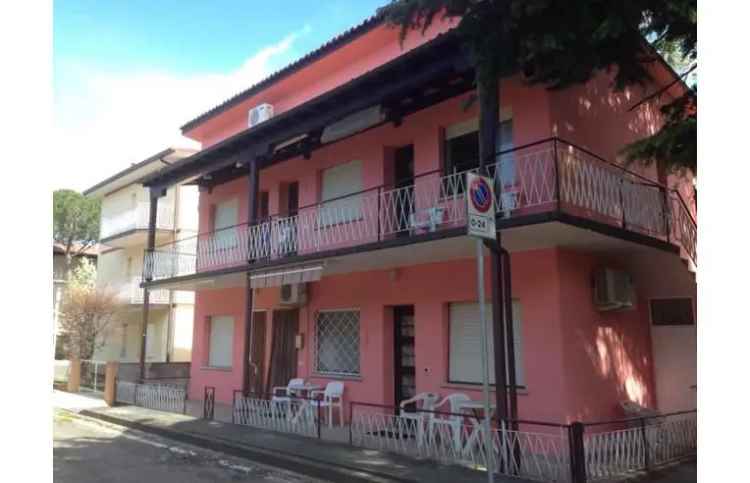 Casa indipendente in affitto a Lignano Sabbiadoro, Via Sassolungo 3