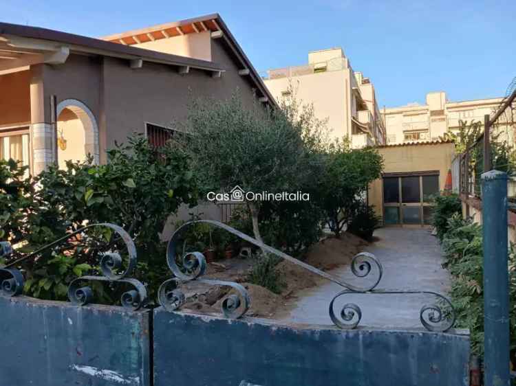 Villa unifamiliare via Fabio Filzi, 24, Darsena - Ex Campo di Aviazione, Viareggio