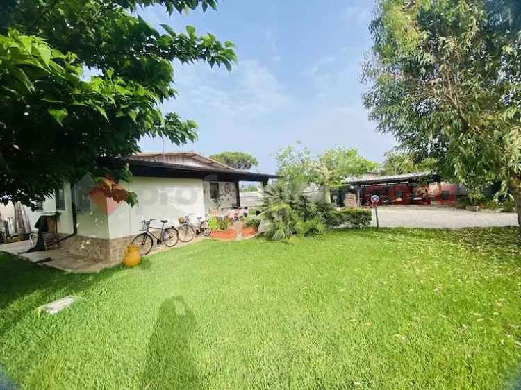 Casa Indipendente in vendita  a Terracina