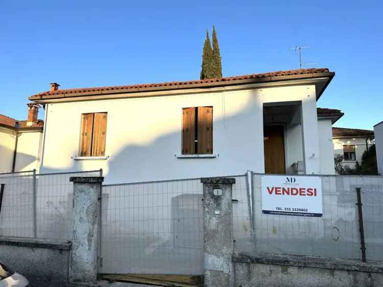 Villa unifamiliare via Marco d'Aviano 1, Volontari - Planis, Udine