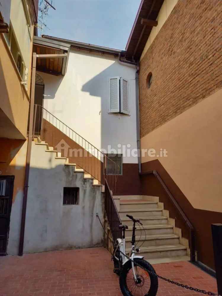 Appartamento piazza Gregorio Antonelli 6, Centro, Terracina