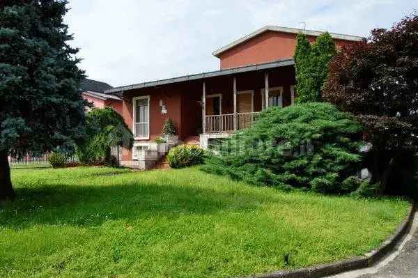 Villa bifamiliare via Vercelli 1/b, Caresanablot