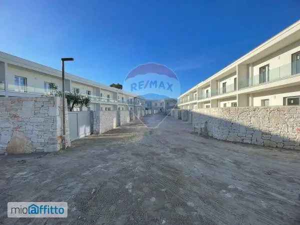 Villa In Affitto in Bari, Puglia