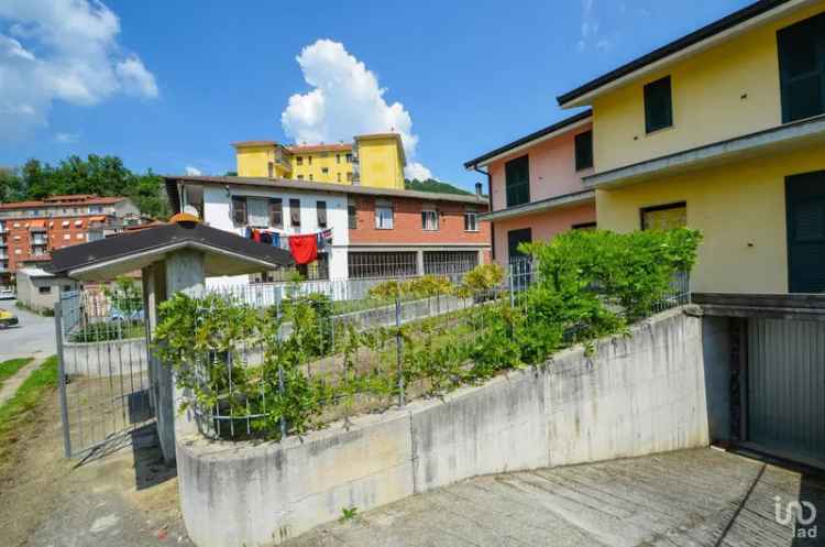 Vendita villa Bifamiliare 10 locali di 200 m² in Millesimo (17017) - 98071 - iad