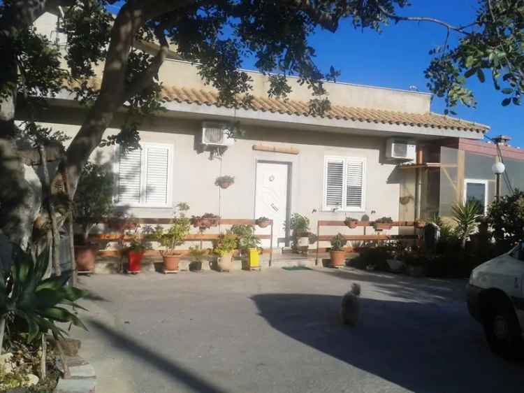 Villa in Contrada Gorgo del Pero, Scicli, 9 locali, 3 bagni, con box