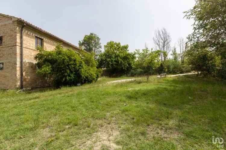 Vendita rustico 6 locali di 180 m² in Filottrano (60024) - 98861 - iad