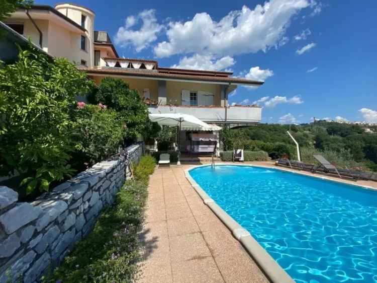 Villa in Via Montecchio 70, Castelnuovo Magra, 18 locali, 6 bagni