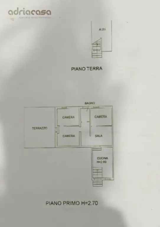 Villa a schiera in Via tavoleto, San Clemente, 5 locali, 1 bagno