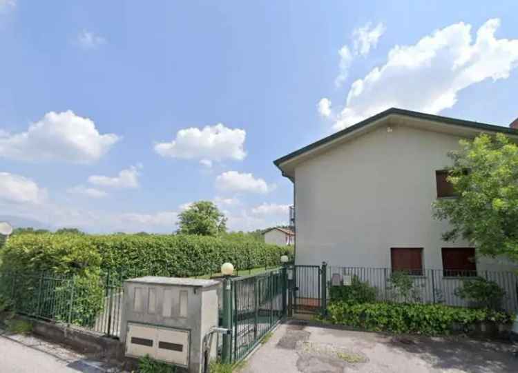 Villa in Via Cesare Beccaria 6, Inverigo, 10 locali, 4 bagni, garage