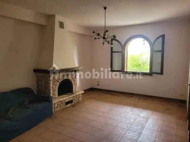 Villa Indipendente Monti Iblei 200mq con Piscina