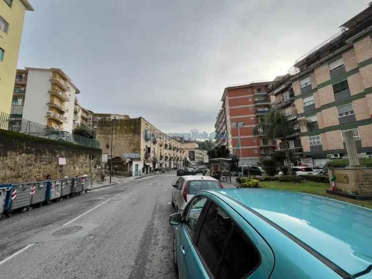 Appartamento via Consalvo, Fuorigrotta, Napoli