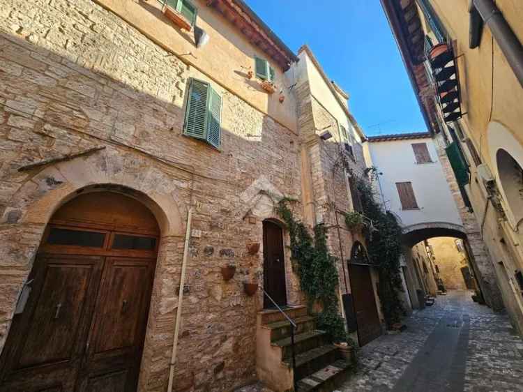 Terratetto plurifamiliare vicolo Reclusorio 18, Centro Storico, Foligno