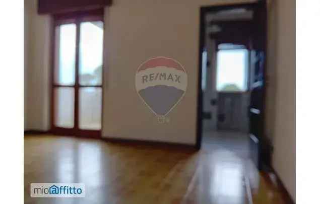 Affitto 5 camera appartamento di 160 m² in Bari