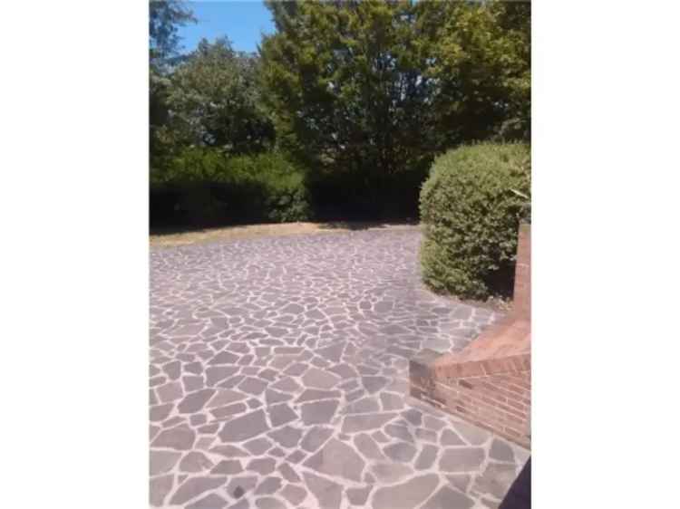 Villa in VIA MONTEBORO, Empoli, 8 locali, 3 bagni, giardino in comune