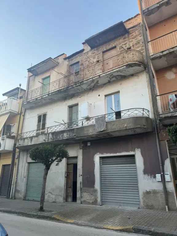 Appartamento in Via Olevano 0, Battipaglia, 300 m², aria condizionata