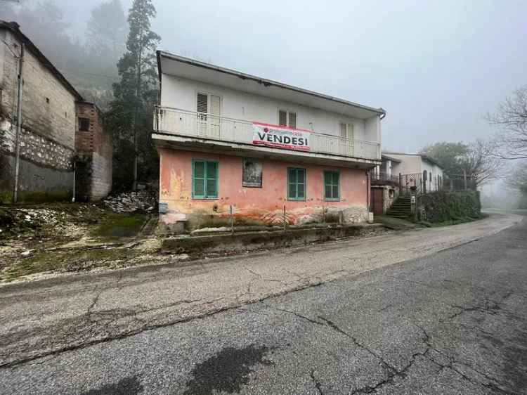 Terratetto unifamiliare via Caira, 37, Cassino