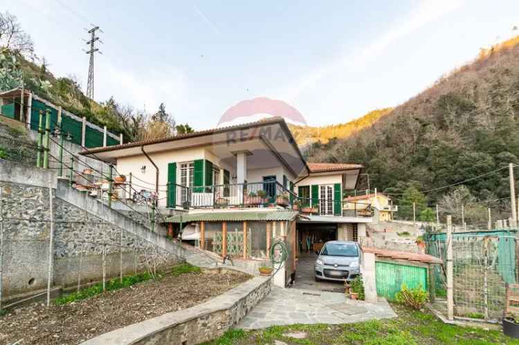 Villa in Via Cantarena, Arenzano, 8 locali, 2 bagni, giardino privato