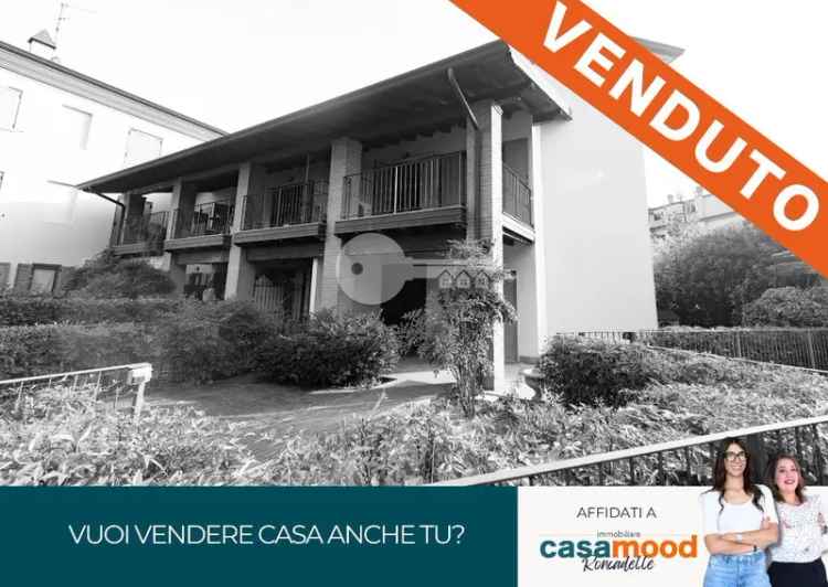 Villa a schiera in Via Cavour, Roncadelle, 4 locali, 2 bagni, con box