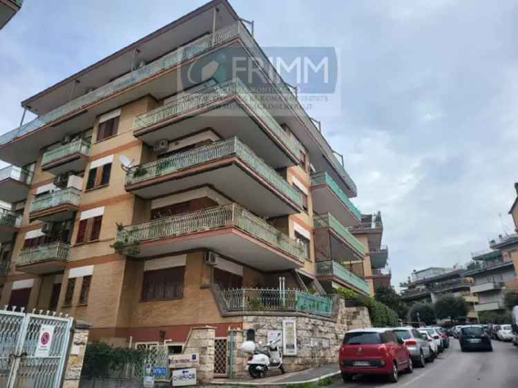 Appartamento in VIA FRANCESCO D'OVIDIO, Roma, 6 locali, 2 bagni