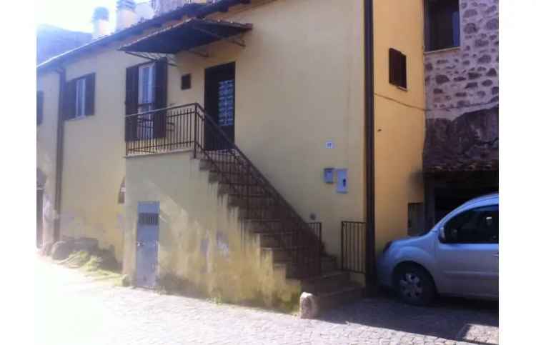 Casa indipendente in vendita a Faleria