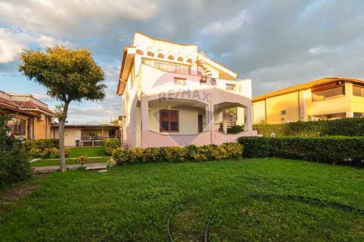 Villa in UMBERTO NOBILE, Siracusa, 6 locali, 2 bagni, giardino privato