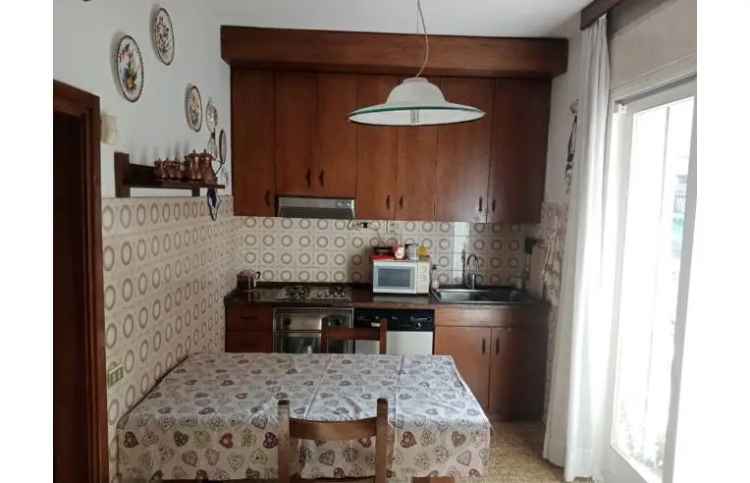 Casa indipendente in affitto a Bassano del Grappa, Viale Venezia 32