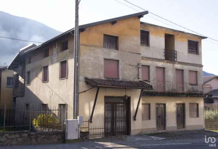 Vendita casa 11 locali di 500 m² in Berzo Inferiore (25040) - 66529 - iad