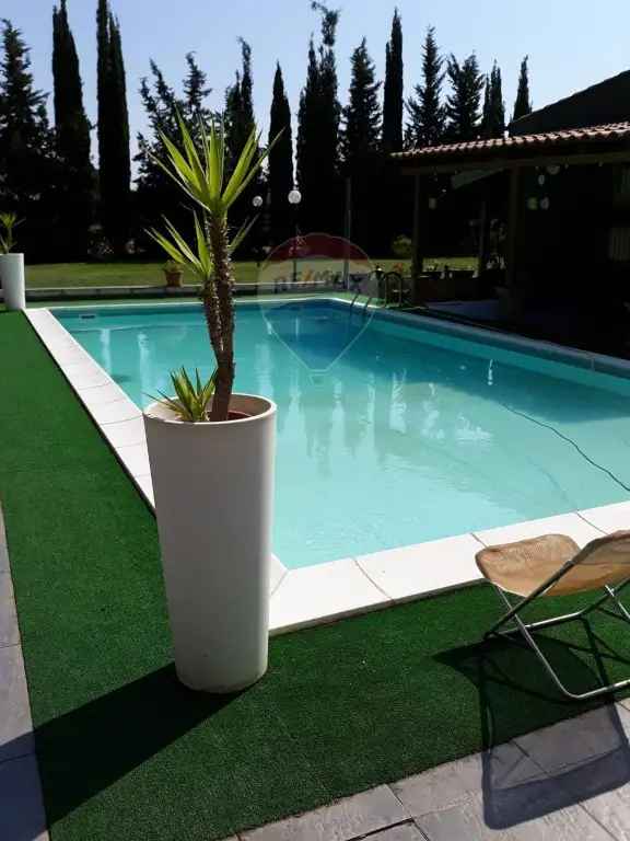 Villa in Via Aldebaran, Caltagirone, 4 locali, 1 bagno, con box, 89 m²