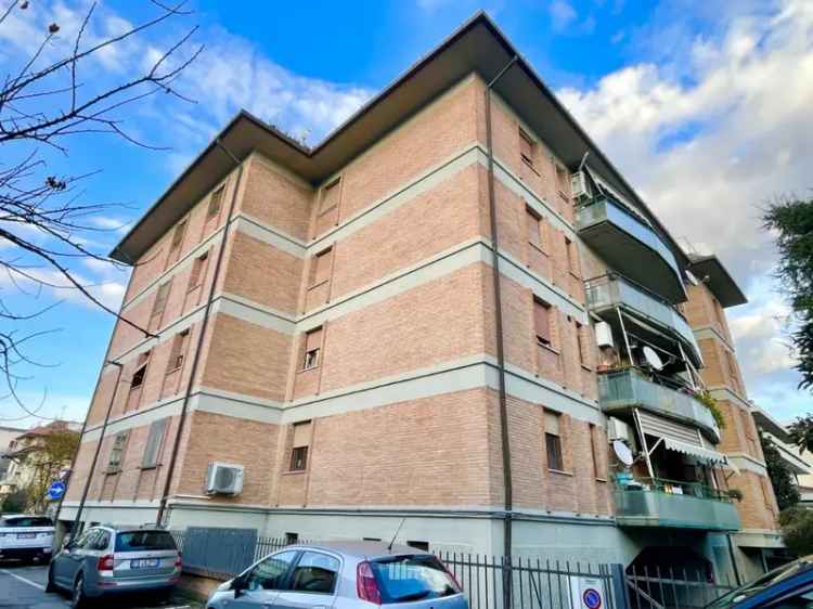 Appartamento in Via Porto Scapri, Grosseto, 6 locali, 2 bagni, 144 m²