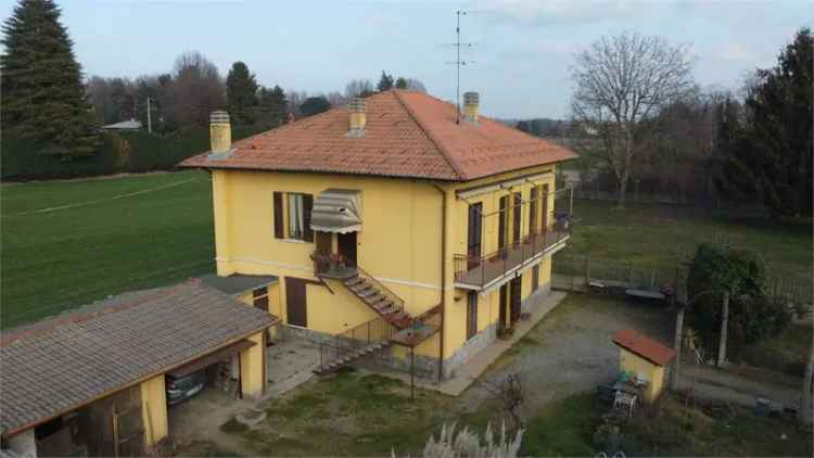 Villa in Via Ceresio, Lomazzo, 6 locali, 2 bagni, giardino privato