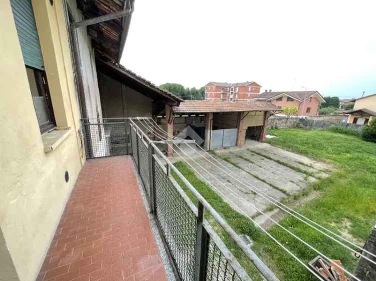 Villa plurifamiliare vicolo Castelletto 9, Centro, Tronzano Vercellese