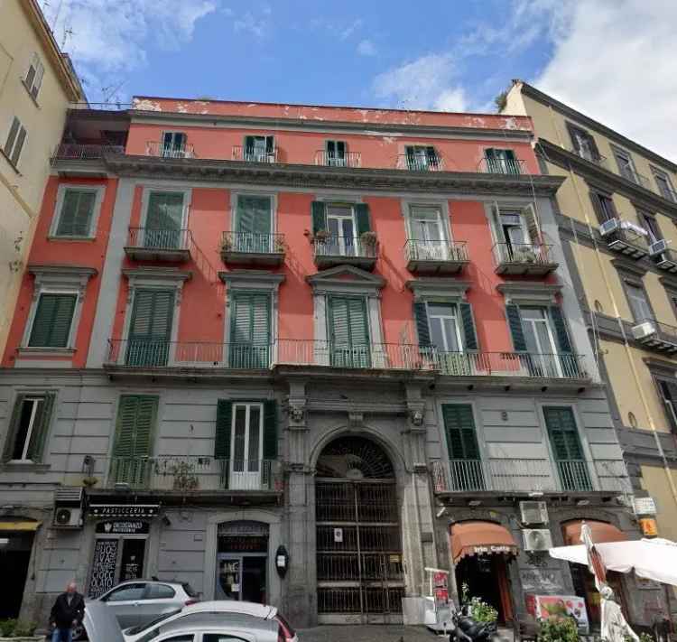 Appartamento in Piazza Cavour, Napoli (NA)