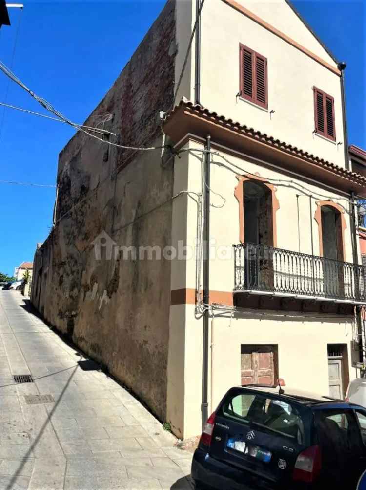 Terratetto unifamiliare via Tempio, Centro, Iglesias