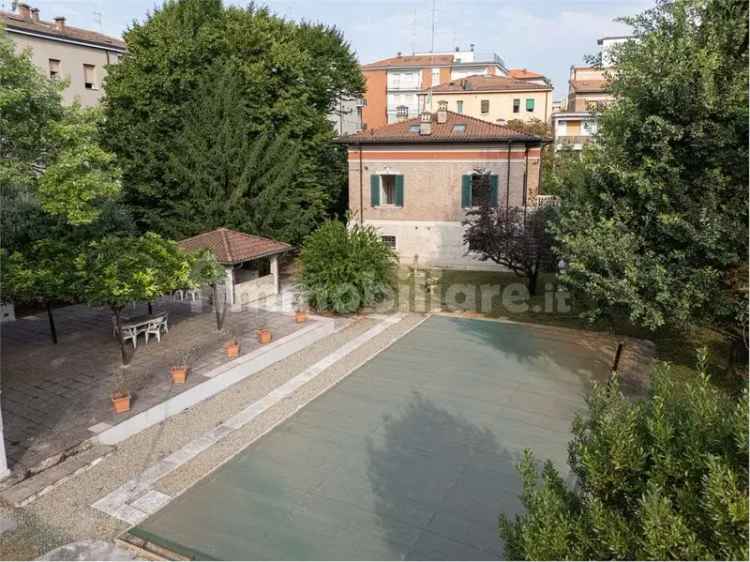 Villa unifamiliare Strada Vignolese, 340, Sant'Agnese - Università, Modena