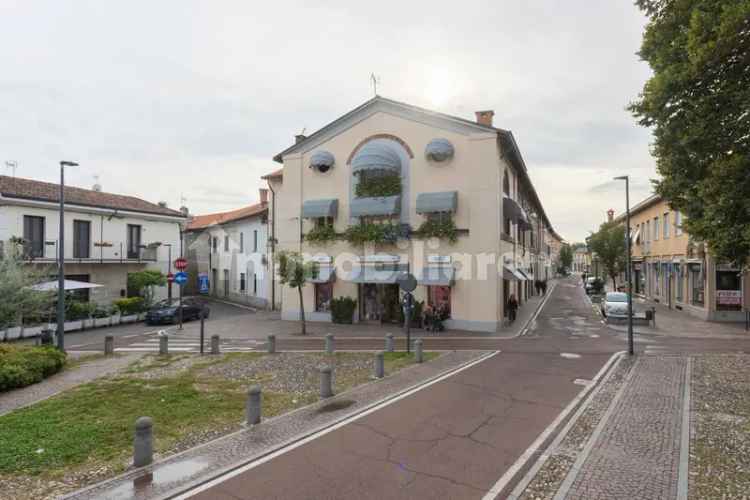 Bilocale piazza Matteotti, 18, Centro, Muggiò