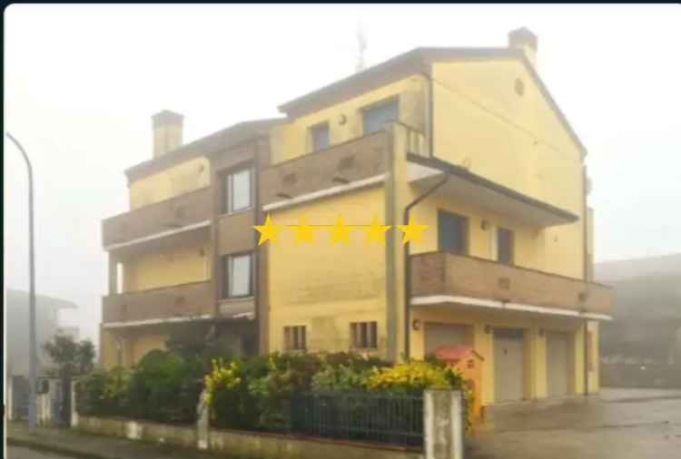 Appartamento all Asta Stienta 87 mq 2 Camere Box Auto