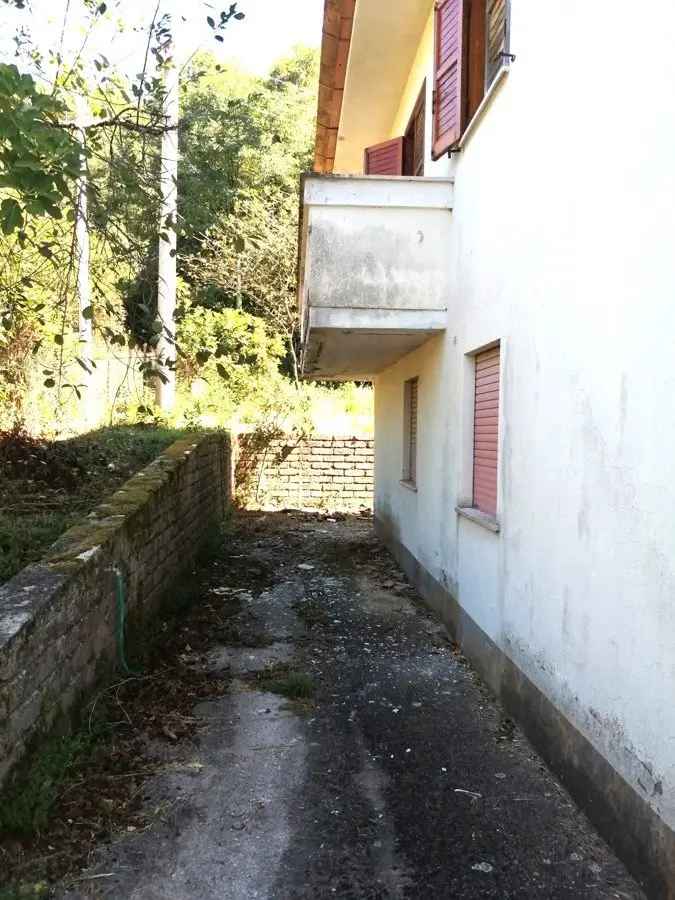 Villa singola in Via Bassiano, 244, Sezze (LT)