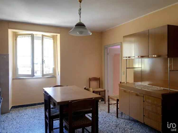 Vendita casa 5 locali di 180 m² in Cagli (61043) - 53174 - iad