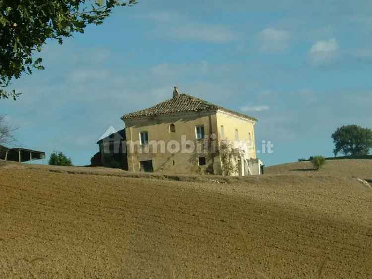 Casa colonica Contrada San Tommaso, Montegranaro