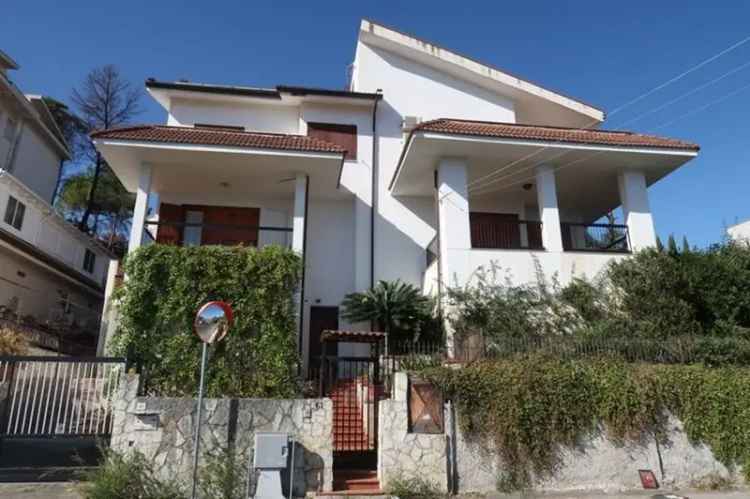 Villa in VIA RUFFO DI CALABRIA 61, Palermo, 8 locali, 3 bagni, 300 m²