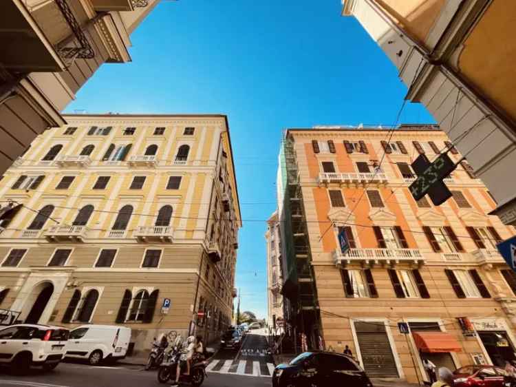 Appartamento in VIA ASSAROTTI, Genova, 9 locali, 2 bagni, 204 m²