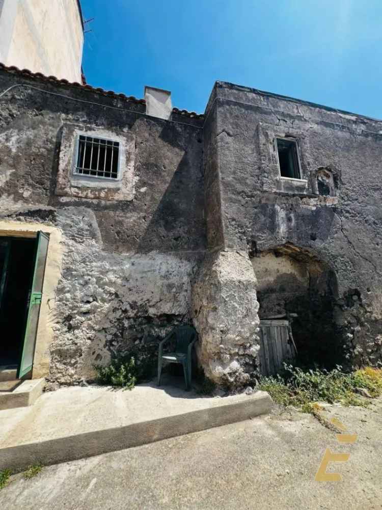 Rustico via sotto ai camaldoli 44, Torre del Greco