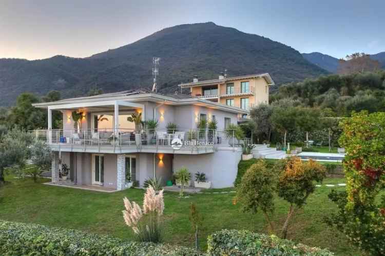 Villa in Via MonteMaderno, Toscolano-Maderno, 6 locali, 4 bagni