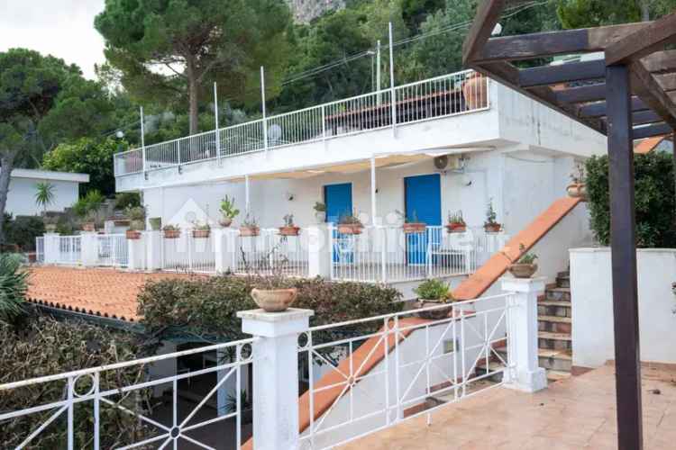 Villa unifamiliare Lungomare Cristoforo Colombo, Vergine Maria, Palermo