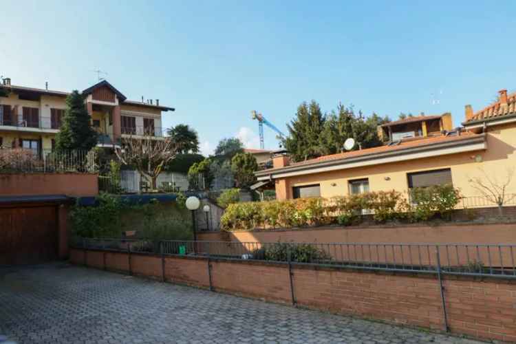 Villa plurifamiliare via Teresa Prevosti 22, Centro, Sirtori