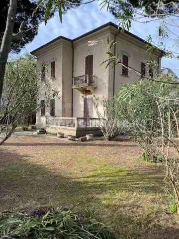 Villa unifamiliare, da ristrutturare, 250 m², Cesenatico Levante, Cesenatico